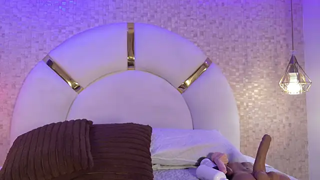 Snapshot of paulina_cano chatting on 11.05.25 paulina cano online show from 11.05.25