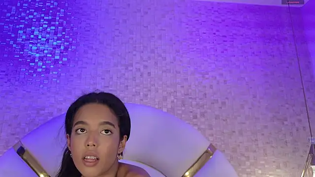 Snapshot of paulina_cano chatting on 11.06.25 paulina cano online show from 11.06.25