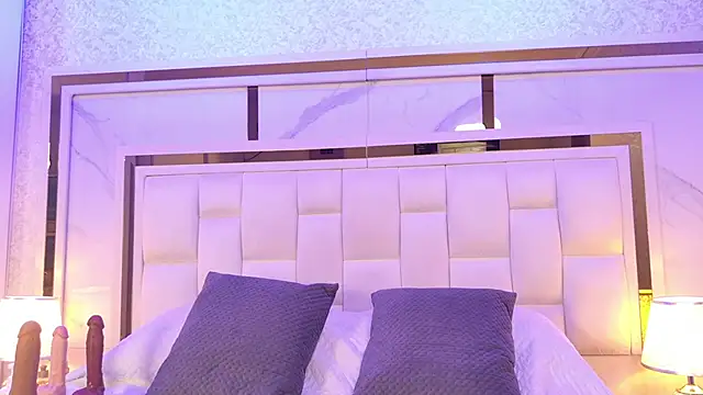 Snapshot of paulina_cano chatting on 11.30.25 paulina cano online show from 11.30.25