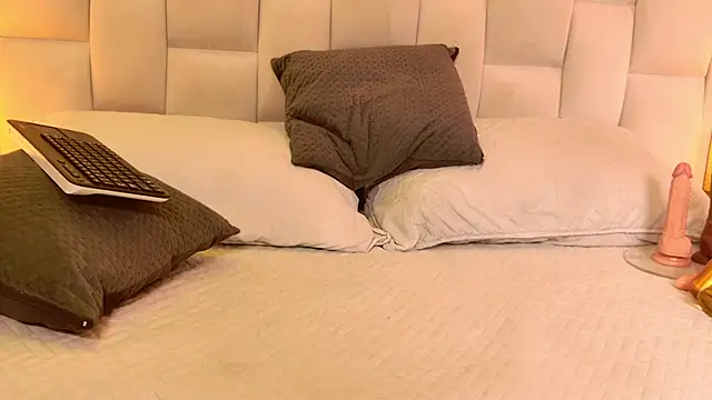 Snapshot of paulina_cano chatting on 12.05.25 paulina cano online show from 12.05.25