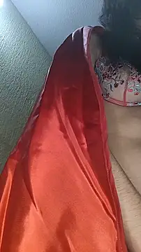 Emily-hottson online show from 11.02.25