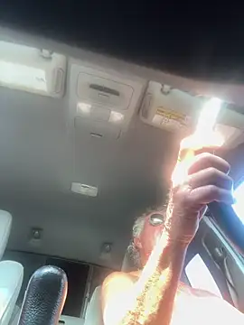 Snapshot of Nataku10 chatting on 12.17.25 Nataku10 online show from 12.17.25