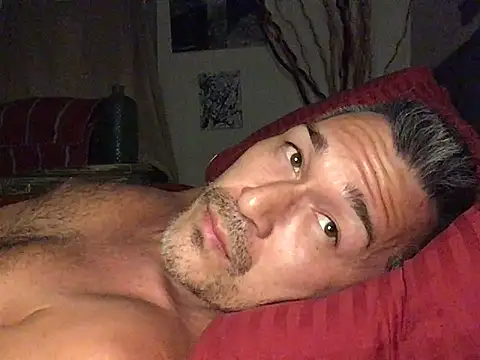 Snapshot of countryboi2002 chatting on 10.30.25 countryboi2002 online show from 10.30.25