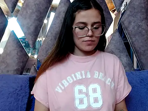 CRISTALHERRANZ online show from 10.08.25