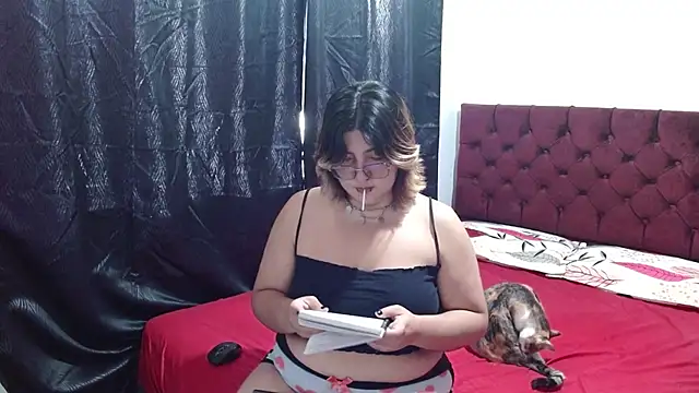 Roxy f w online show from 09.18.25