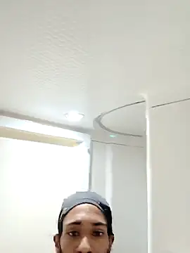 Mikaaa97 online show from 12.18.25