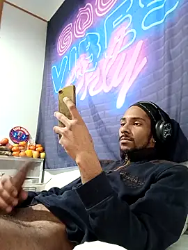 Mikaaa97 online show from 01.17.26