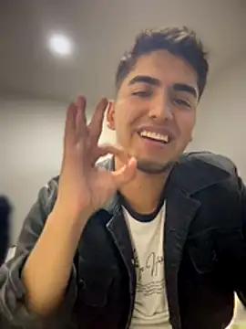 Snapshot of tomy_hot20 chatting on 11.09.25 tomy hot20 online show from 11.09.25