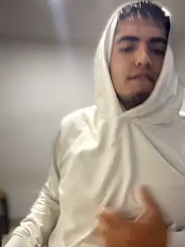 Snapshot of tomy_hot20 chatting on 11.10.25 tomy hot20 online show from 11.10.25