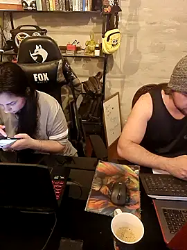 BunnyAndZek online show from 10.28.25