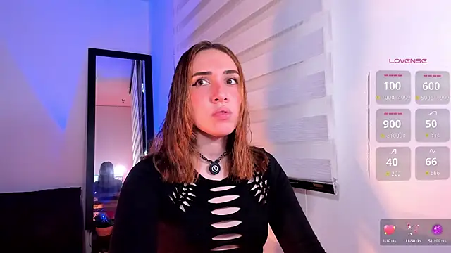 SarahCastillo  online show from 09.23.25