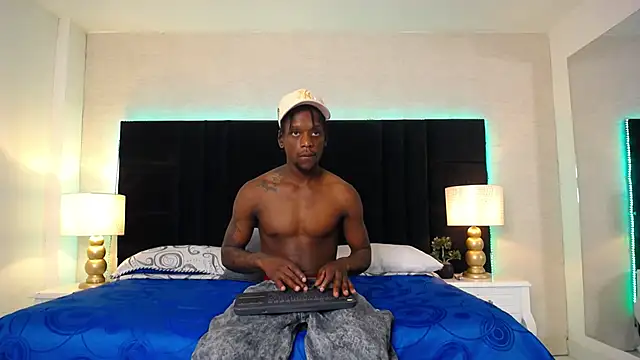 SkylerBigxxx online show from 05.10.26