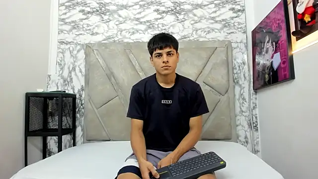 Logan Jhonson online show from 09.20.25