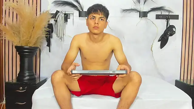 Logan Jhonson online show from 10.08.25