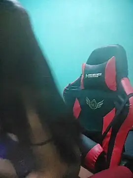 Snapshot of Alyxa_Star chatting on 12.21.25 Alyxa Star online show from 12.21.25