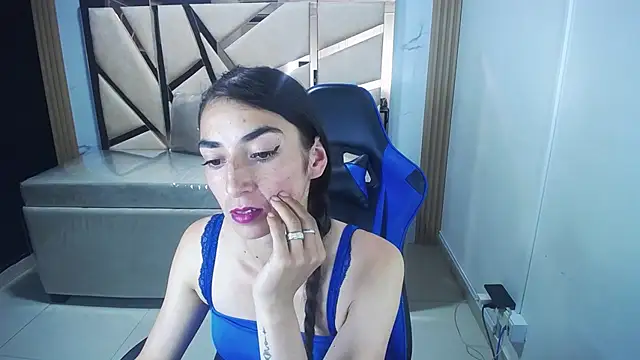 Maily a  online show from 10.22.25