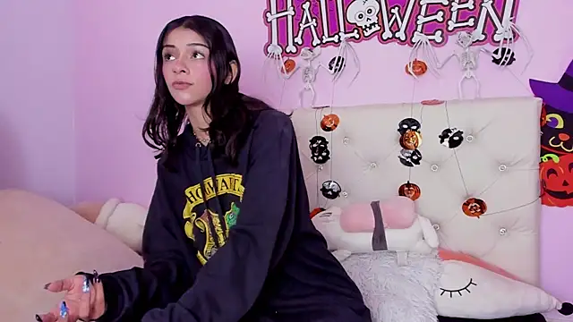 Snapshot of Yuni_kim chatting on 11.03.25 Yuni kim online show from 11.03.25