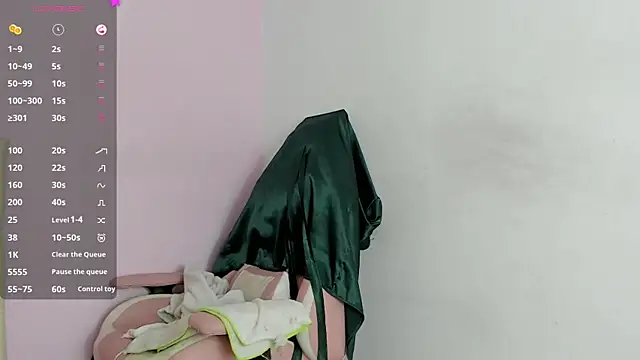 Snapshot of Yuni_kim chatting on 11.25.25 Yuni kim online show from 11.25.25