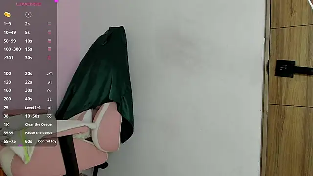 Snapshot of Yuni_kim chatting on 11.28.25 Yuni kim online show from 11.28.25