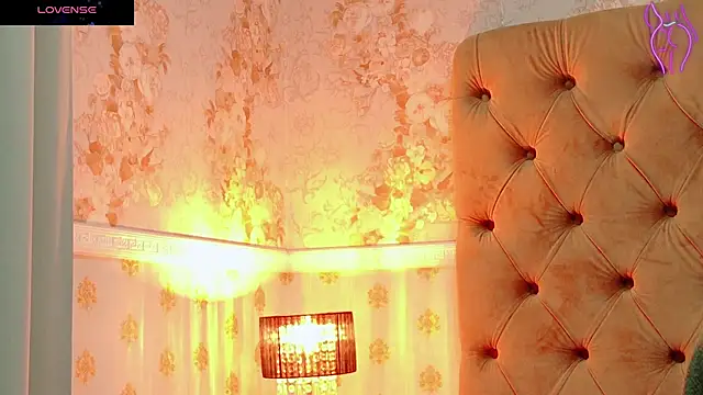 CoraVex online show from 10.31.25