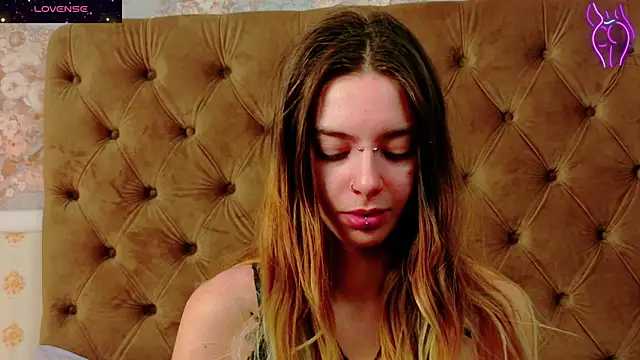 CoraVex online show from 11.29.25