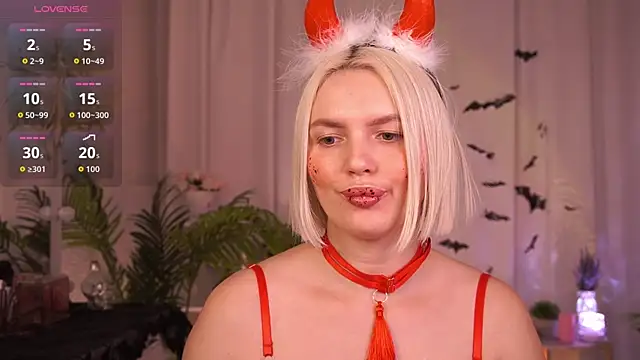 Snapshot of Amelia_Wells chatting on 10.27.25 Amelia Wells online show from 10.27.25