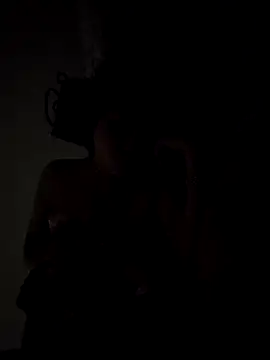 Snapshot of MaiHoang2k chatting on 10.25.25 MaiHoang2k online show from 10.25.25