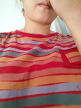 Snapshot of Poppy-y chatting on 09.21.25 Poppy-y online show from 09.21.25