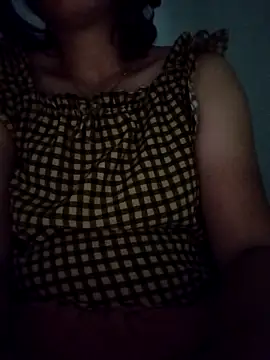 Snapshot of Poppy-y chatting on 10.07.25 Poppy-y online show from 10.07.25