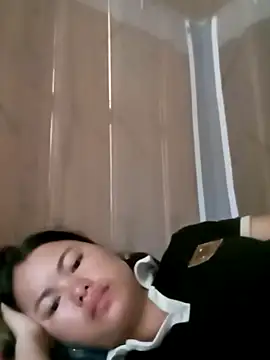 emly-xinh18 online show from 09.26.25