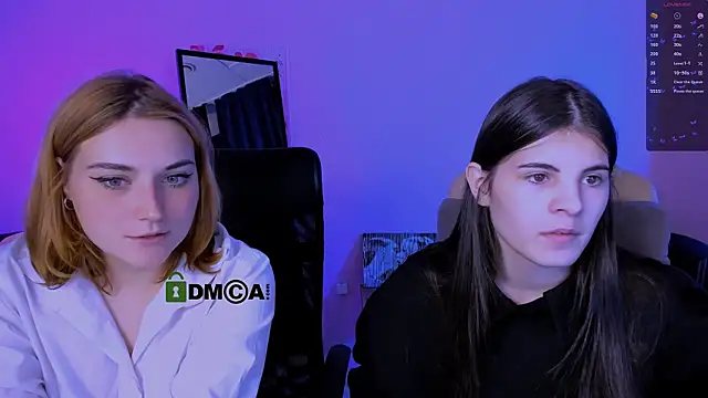 Snapshot of casey_meow_ chatting on 10.13.25 casey meow online show from 10.13.25