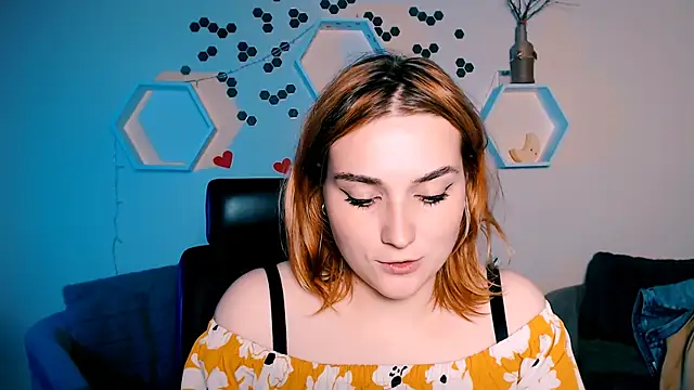 Snapshot of casey_meow_ chatting on 10.17.25 casey meow online show from 10.17.25