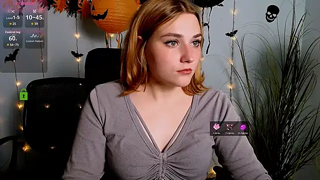 Snapshot of casey_meow_ chatting on 10.26.25 casey meow online show from 10.26.25