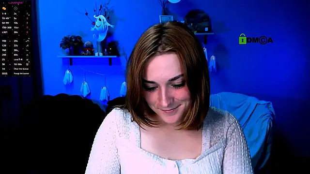 Snapshot of casey_meow_ chatting on 11.01.25 casey meow online show from 11.01.25