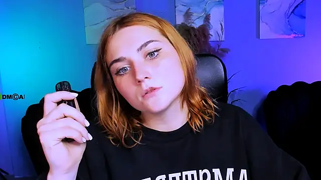 Snapshot of casey_meow_ chatting on 11.22.25 casey meow online show from 11.22.25