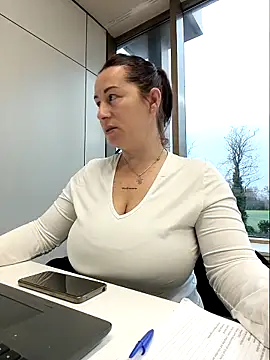 bichota85 online show from 12.23.25