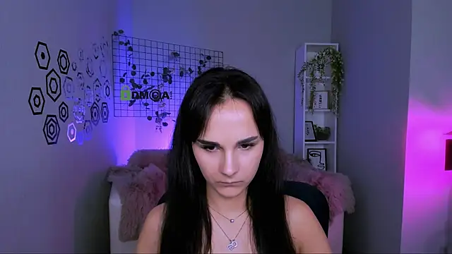 ariana ross7 online show from 10.15.25