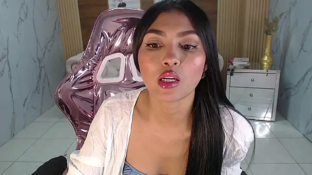 lissandra s online show from 10.18.25