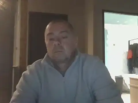 Snapshot of hugoboys4576 chatting on 11.03.25 hugoboys4576 online show from 11.03.25