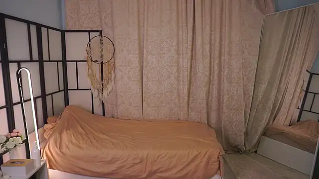 JinnySitts online show from 09.24.25