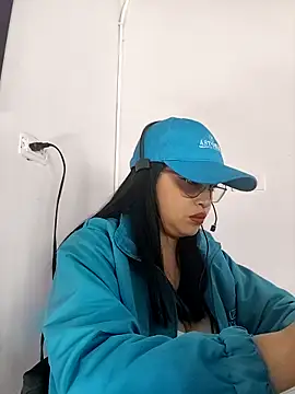 Snapshot of MILA__06 chatting on 10.15.25 MILA 06 online show from 10.15.25