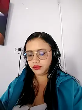 Snapshot of MILA__06 chatting on 10.16.25 MILA 06 online show from 10.16.25