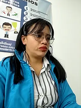 Snapshot of MILA__06 chatting on 11.10.25 MILA 06 online show from 11.10.25