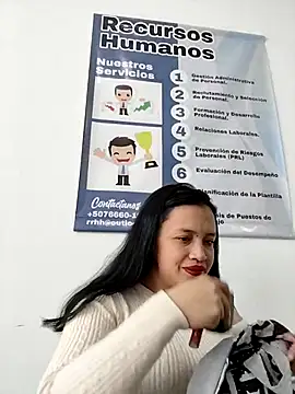 Snapshot of MILA__06 chatting on 11.27.25 MILA 06 online show from 11.27.25