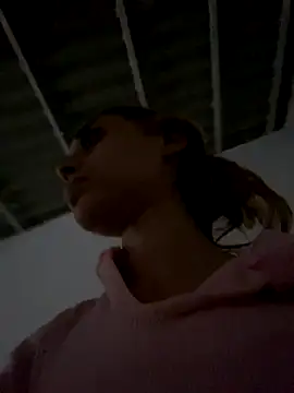 loirinhaaa online show from 10.22.25