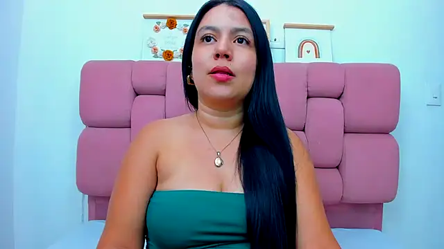 TessaCollinns online show from 10.16.25