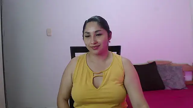 Snapshot of Gia_Dior chatting on 11.28.25 Gia Dior online show from 11.28.25