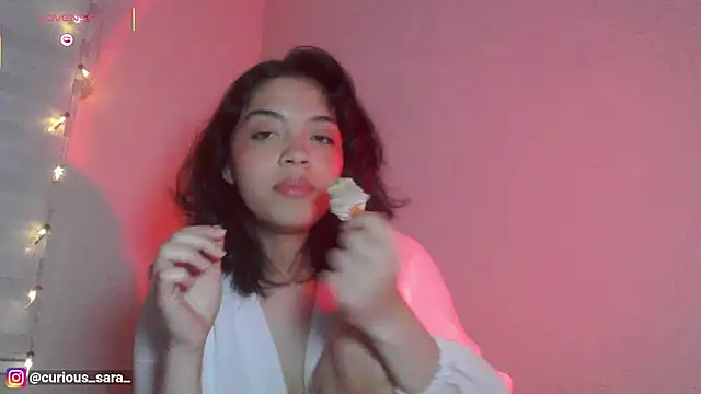 Snapshot of _curiouskitten_ chatting on 11.02.25 curiouskitten online show from 11.02.25