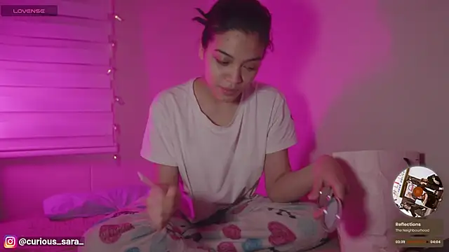 Snapshot of _curiouskitten_ chatting on 11.08.25 curiouskitten online show from 11.08.25