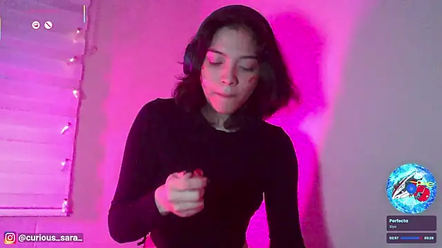 Snapshot of _curiouskitten_ chatting on 11.11.25 curiouskitten online show from 11.11.25